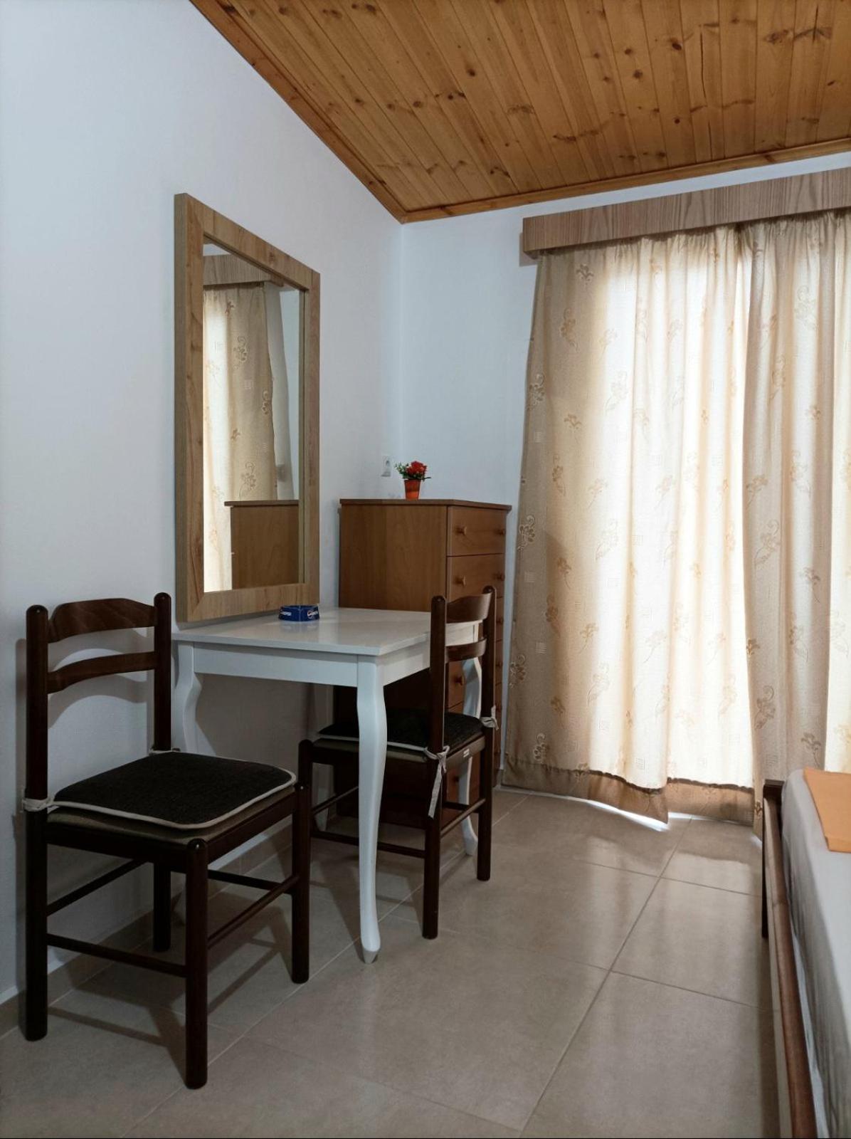 Villa Mihal Apartments Ксамил Экстерьер фото