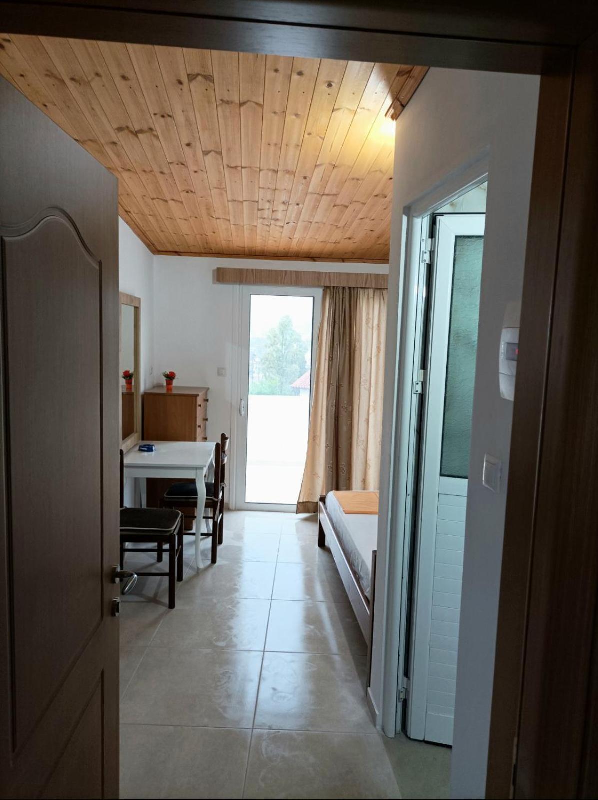 Villa Mihal Apartments Ксамил Экстерьер фото