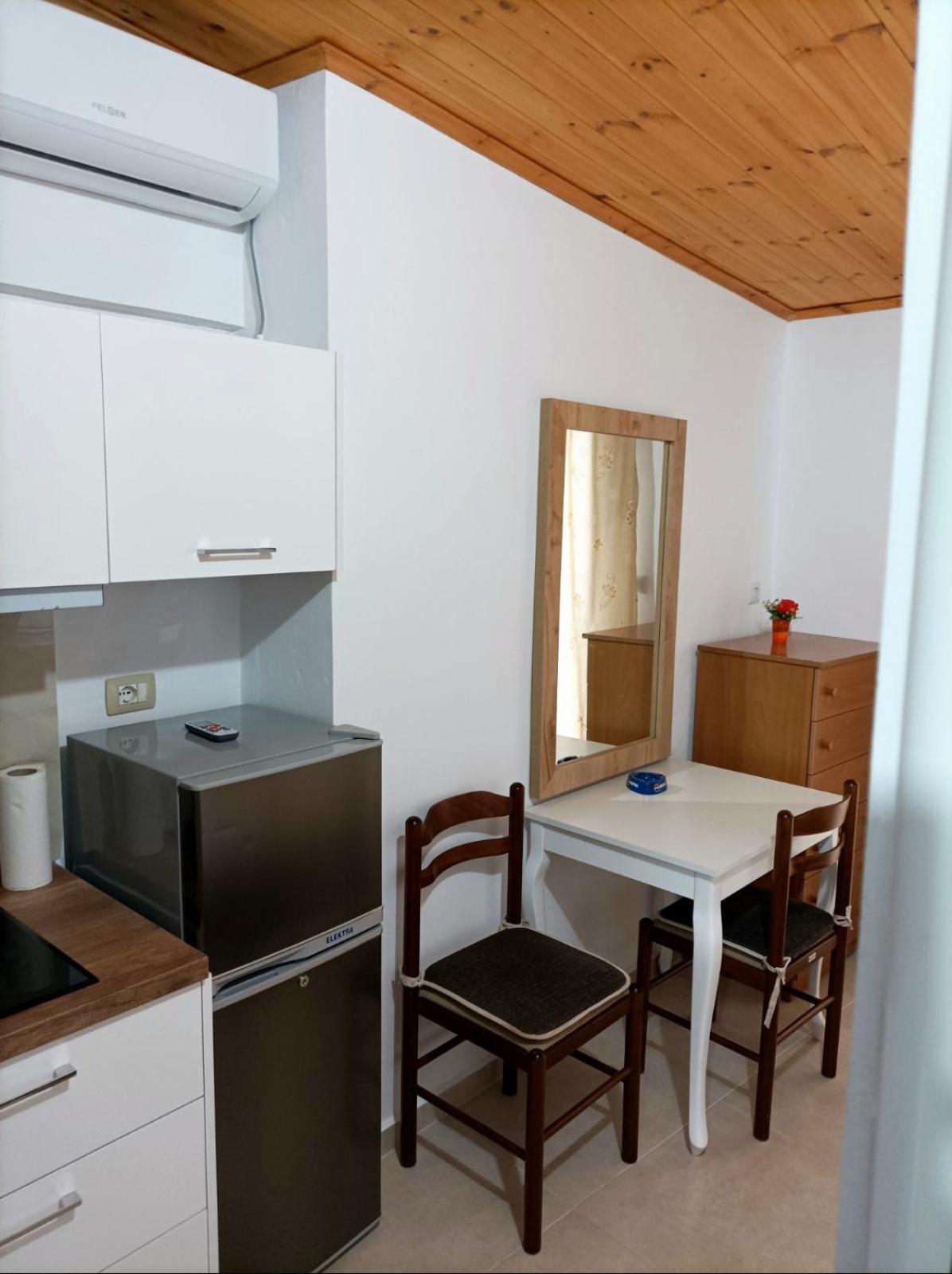 Villa Mihal Apartments Ксамил Экстерьер фото